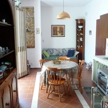 Casa Unifamiliar Con Jard N Privado Villa Agnone Bagni Eksteriør billede