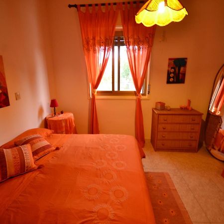 Casa Unifamiliar Con Jard N Privado Villa Agnone Bagni Eksteriør billede