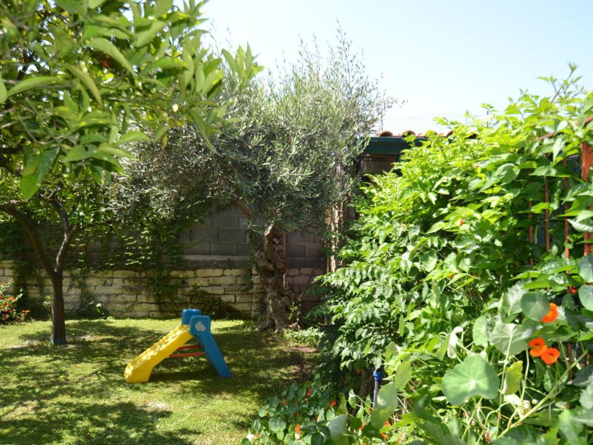 Casa Unifamiliar Con Jard N Privado Villa Agnone Bagni Eksteriør billede