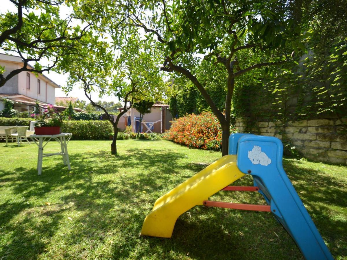 Casa Unifamiliar Con Jard N Privado Villa Agnone Bagni Eksteriør billede