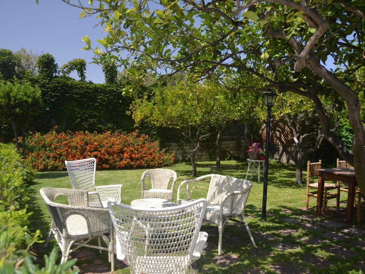 Casa Unifamiliar Con Jard N Privado Villa Agnone Bagni Eksteriør billede