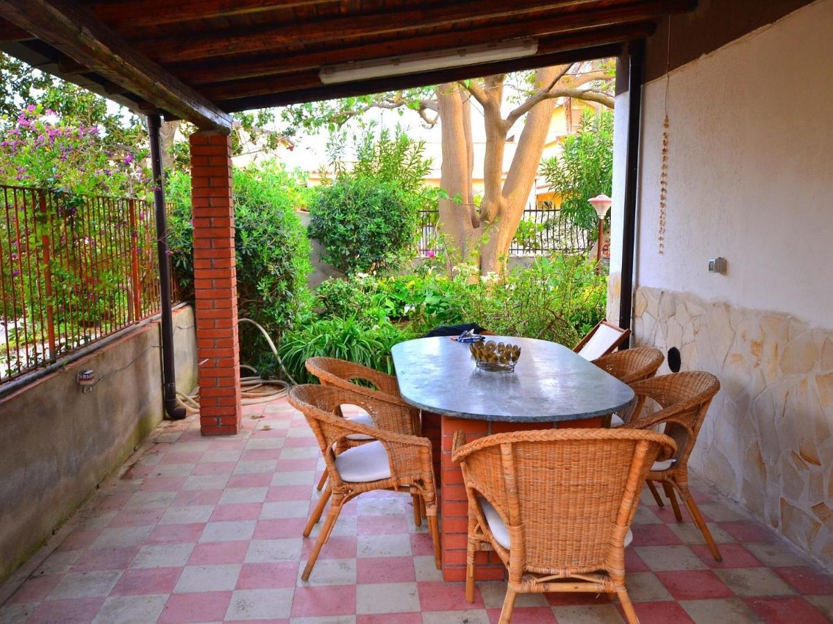 Casa Unifamiliar Con Jard N Privado Villa Agnone Bagni Eksteriør billede